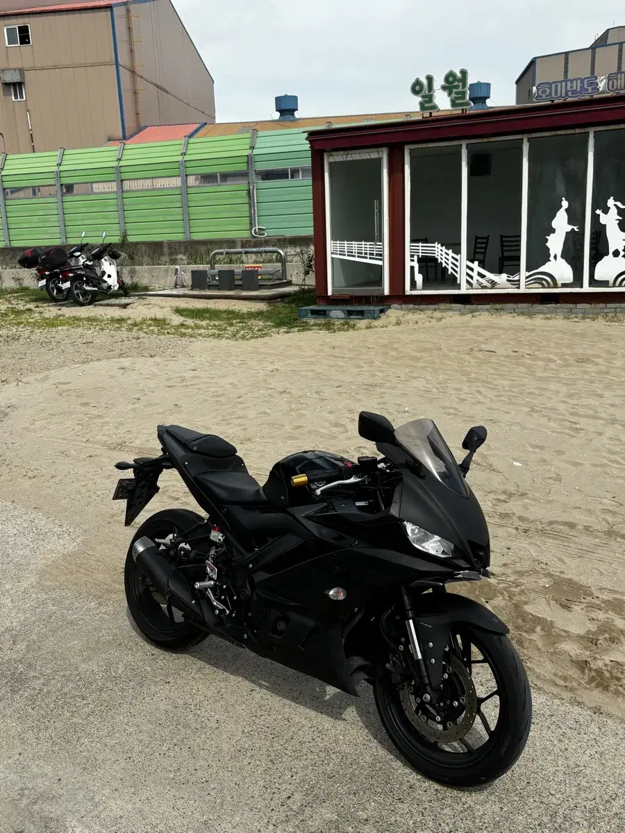 야마하 YZF-r3